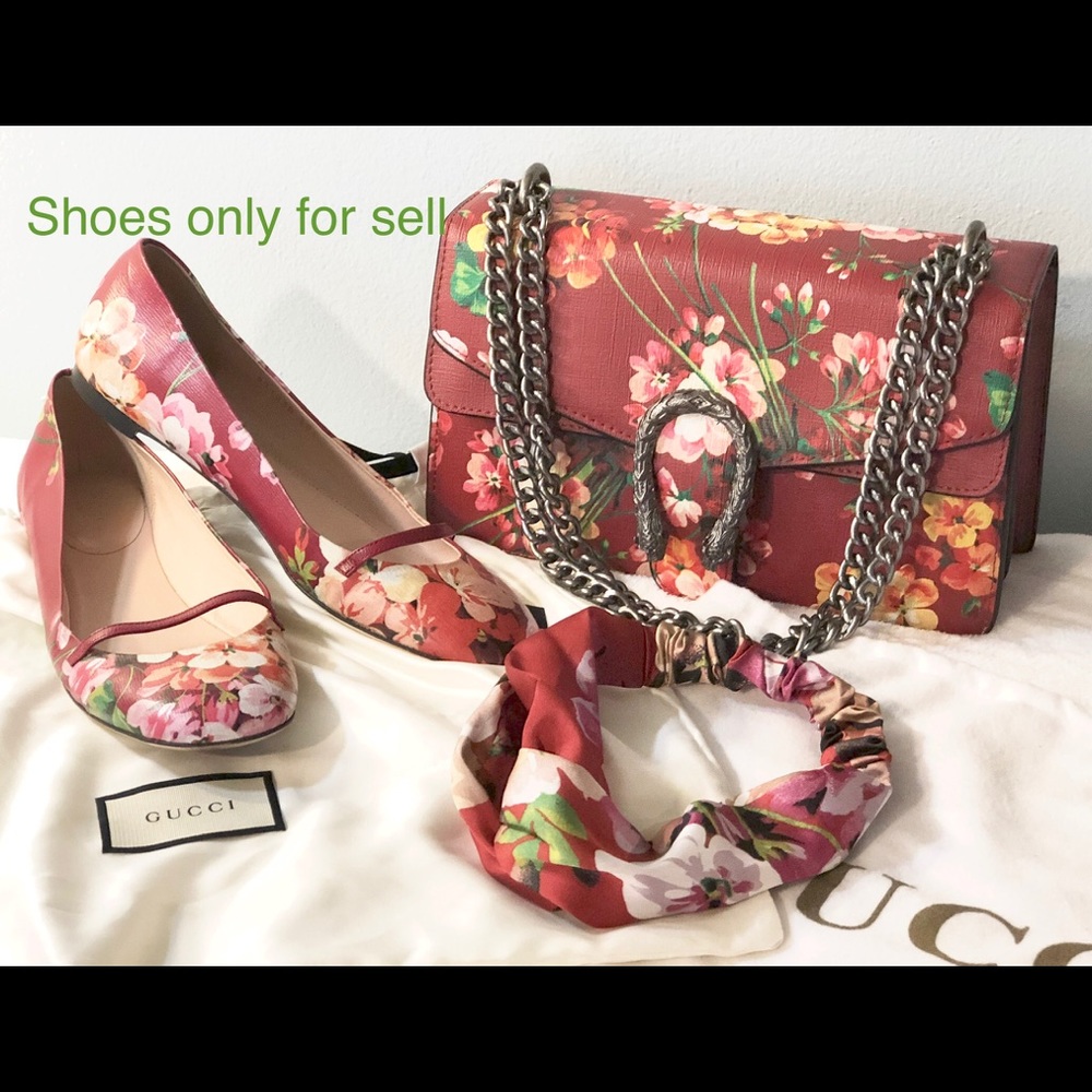 Auth Gucci Red Blooms Calfskin Flats 38.5 EUC